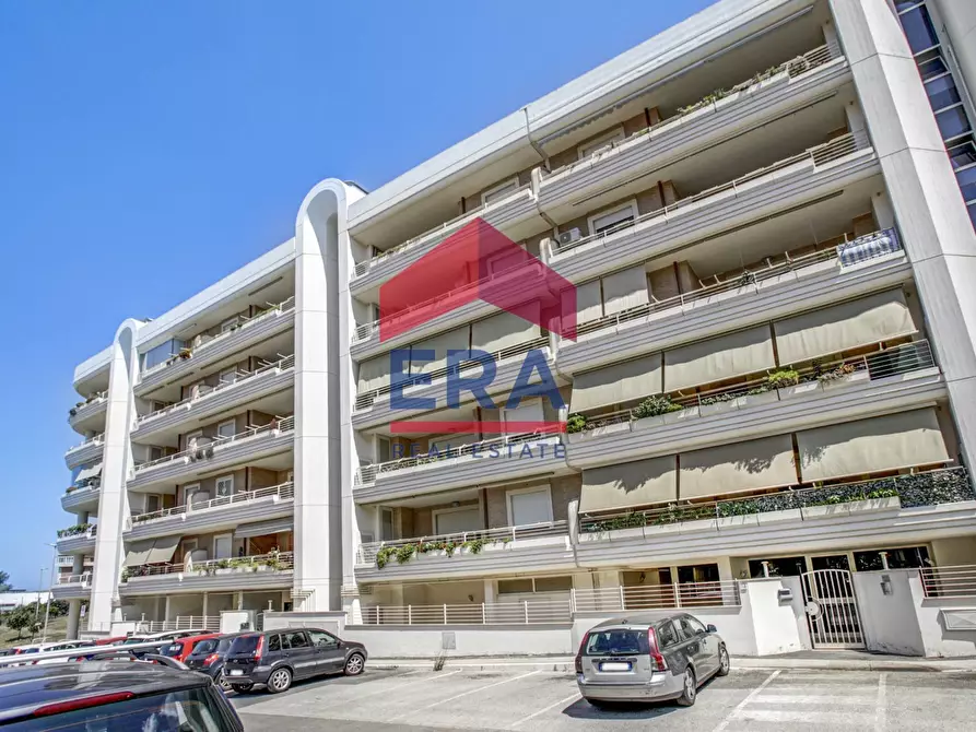 Immagine 3 di Appartamento in vendita  in Via Augusto Imperatore 34 a Pomezia