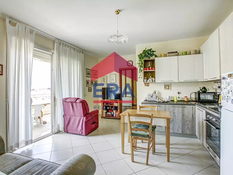 Immagine 4 di Appartamento in vendita  in Via Augusto Imperatore 34 a Pomezia