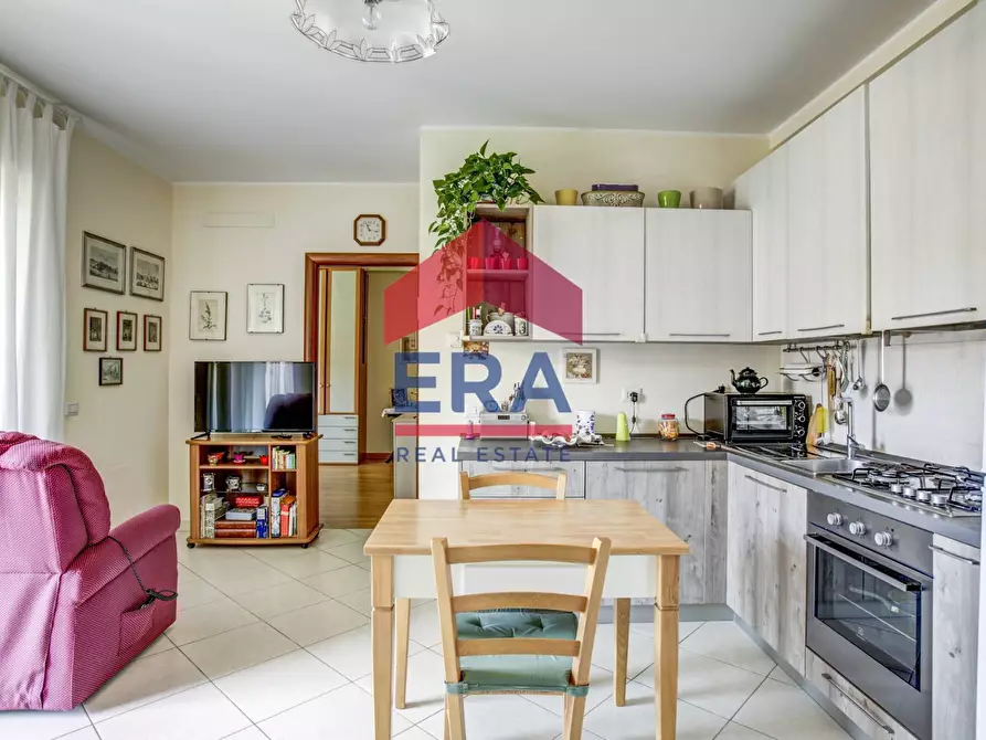 Immagine 5 di Appartamento in vendita  in Via Augusto Imperatore 34 a Pomezia