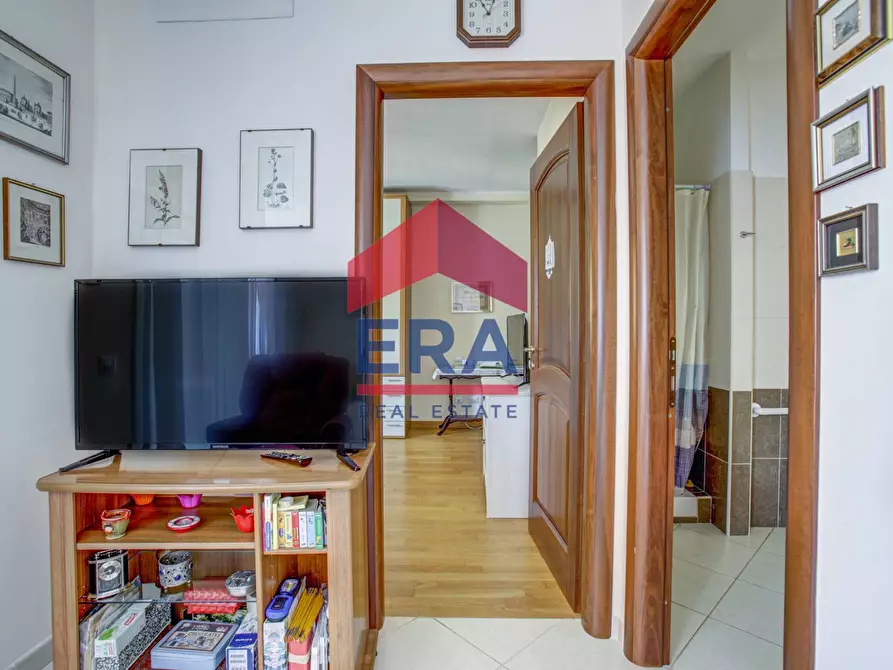 Immagine 10 di Appartamento in vendita  in Via Augusto Imperatore 34 a Pomezia