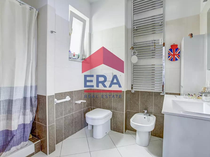 Immagine 13 di Appartamento in vendita  in Via Augusto Imperatore 34 a Pomezia