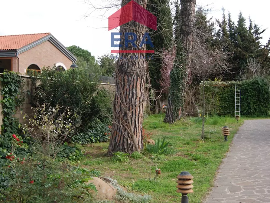 Immagine 9 di Villa in vendita  in Via Di Vallerano 112 a Roma