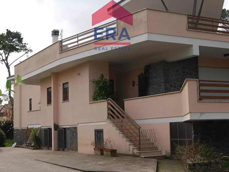 Immagine 18 di Villa in vendita  in Via Di Vallerano 112 a Roma