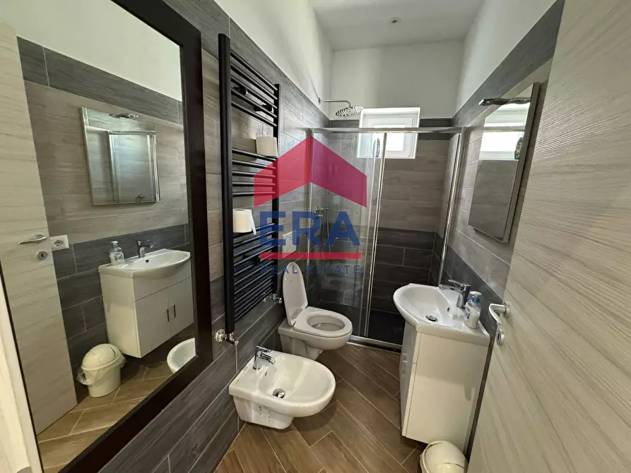 Immagine 15 di Magazzino in vendita  in Viale Della Pesca 30 a Fiumicino