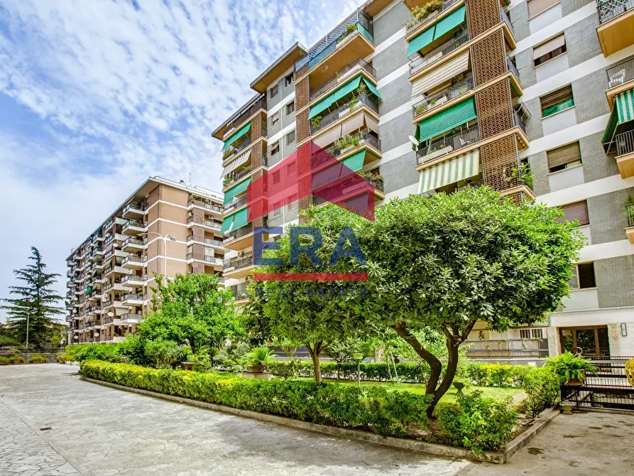 Immagine 26 di Appartamento in vendita  in Via Enrico Fermi 49 a Roma