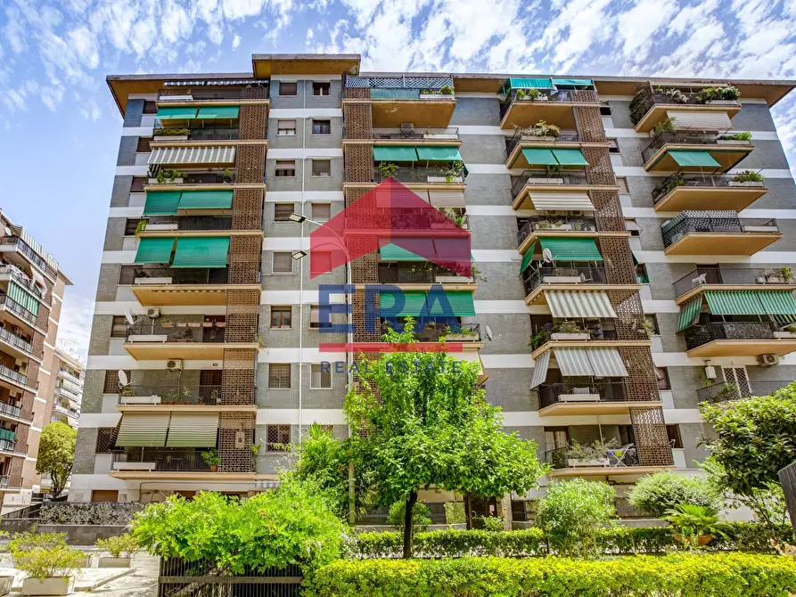 Immagine 24 di Appartamento in vendita  in Via Enrico Fermi 49 a Roma