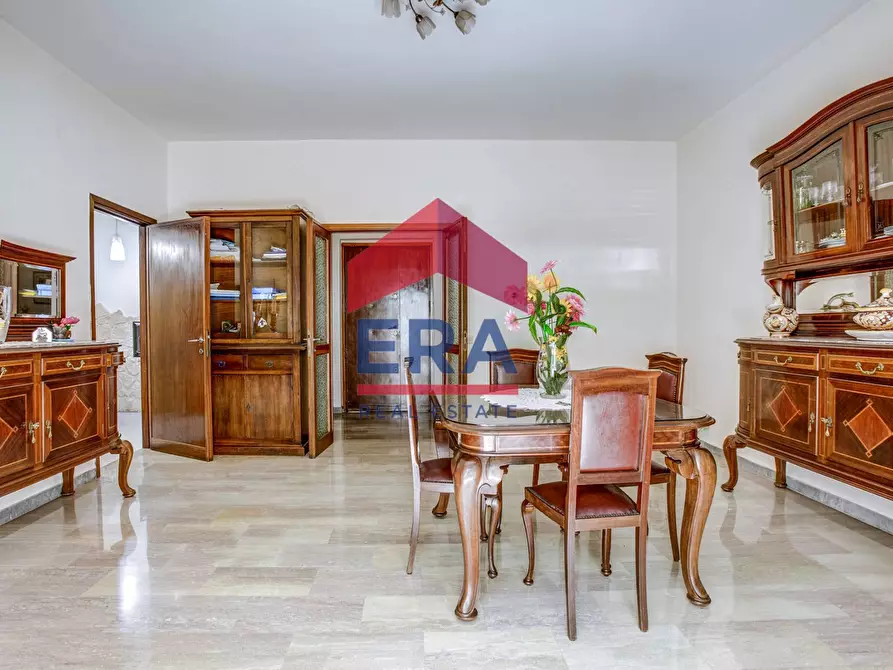 Immagine 6 di Appartamento in vendita  in Via Enrico Fermi 49 a Roma