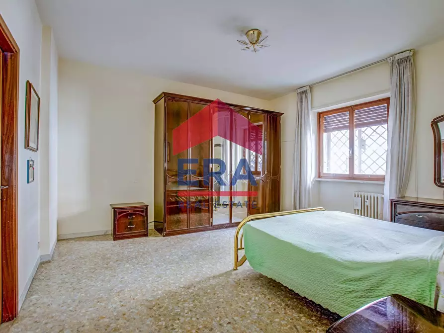 Immagine 7 di Appartamento in vendita  in Via Enrico Fermi 49 a Roma