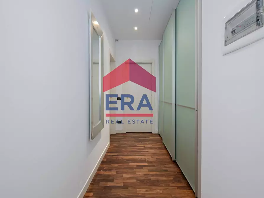 Immagine 10 di Appartamento in vendita  in Galleria De Cristoforis 3 a Milano