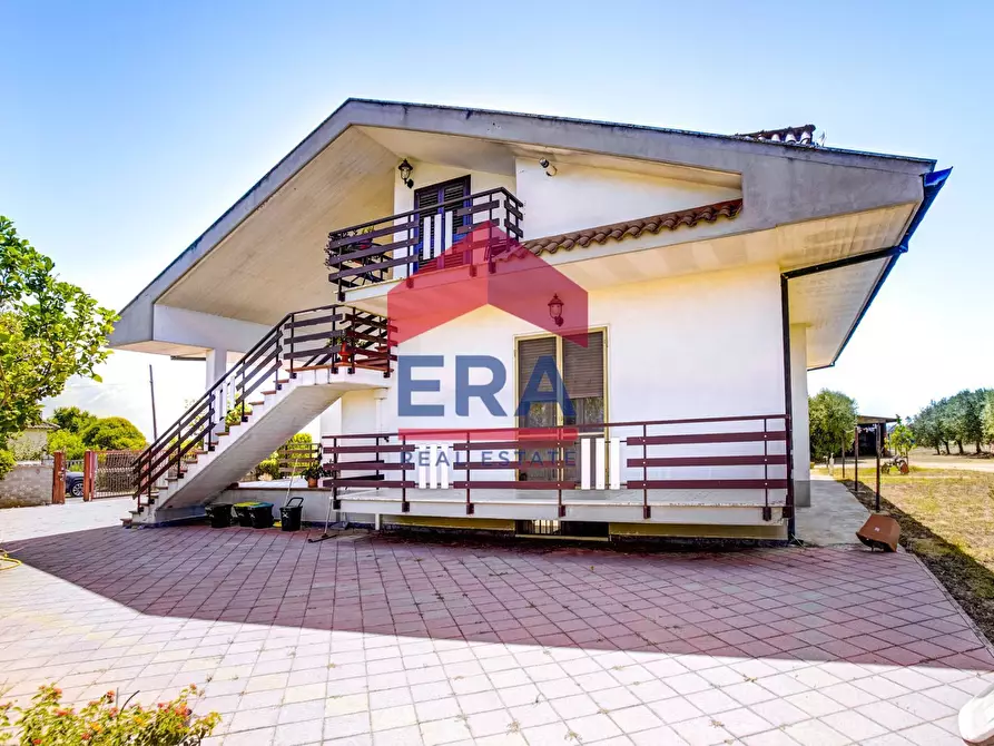 Immagine 2 di Villa in vendita  in Via E.Torricelli 6 a Pomezia