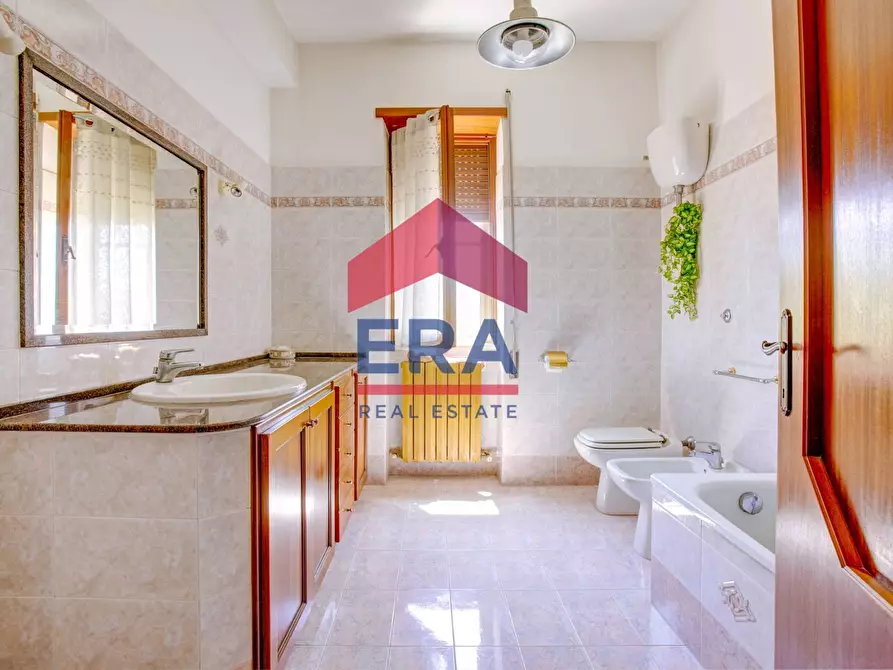 Immagine 18 di Villa in vendita  in Via E.Torricelli 6 a Pomezia