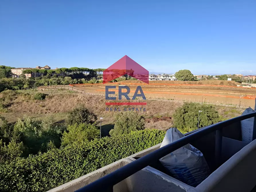 Immagine 3 di Appartamento in vendita  in Via Lina Bo Bardi a Roma