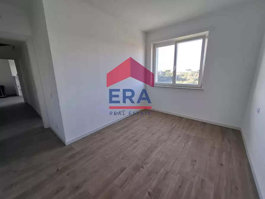 Immagine 17 di Appartamento in vendita  in Via Lina Bo Bardi a Roma