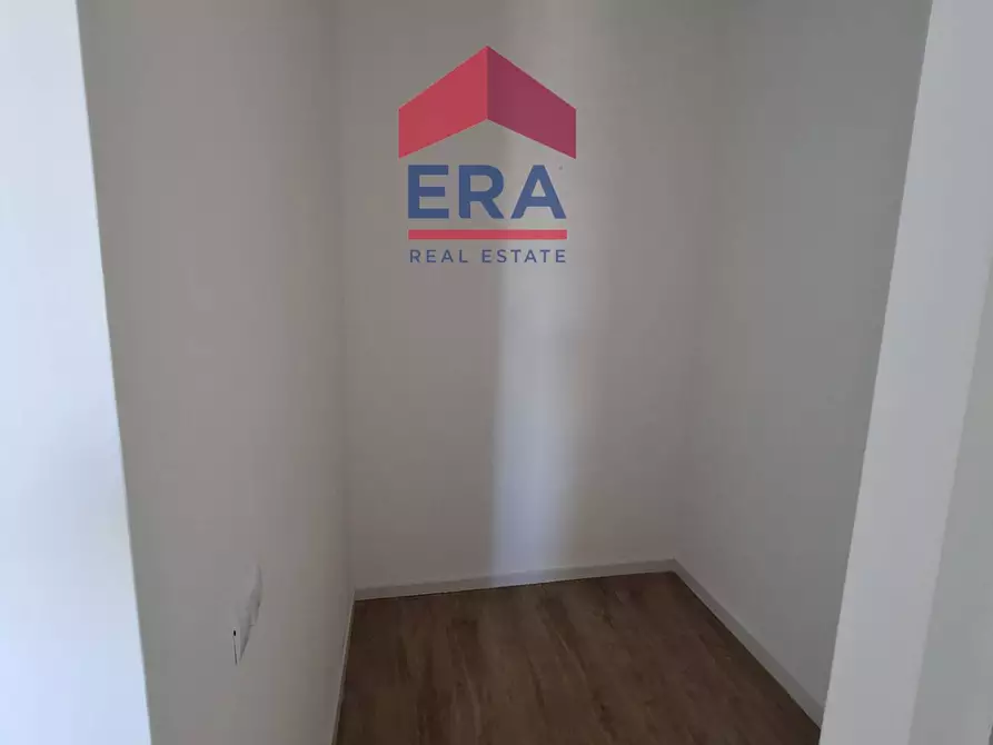 Immagine 21 di Appartamento in vendita  in Via Lina Bo Bardi a Roma