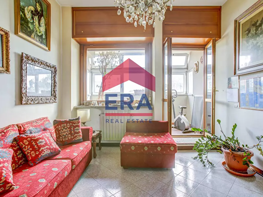 Immagine 3 di Appartamento in vendita  in Via Paolo Barison 84 a Roma