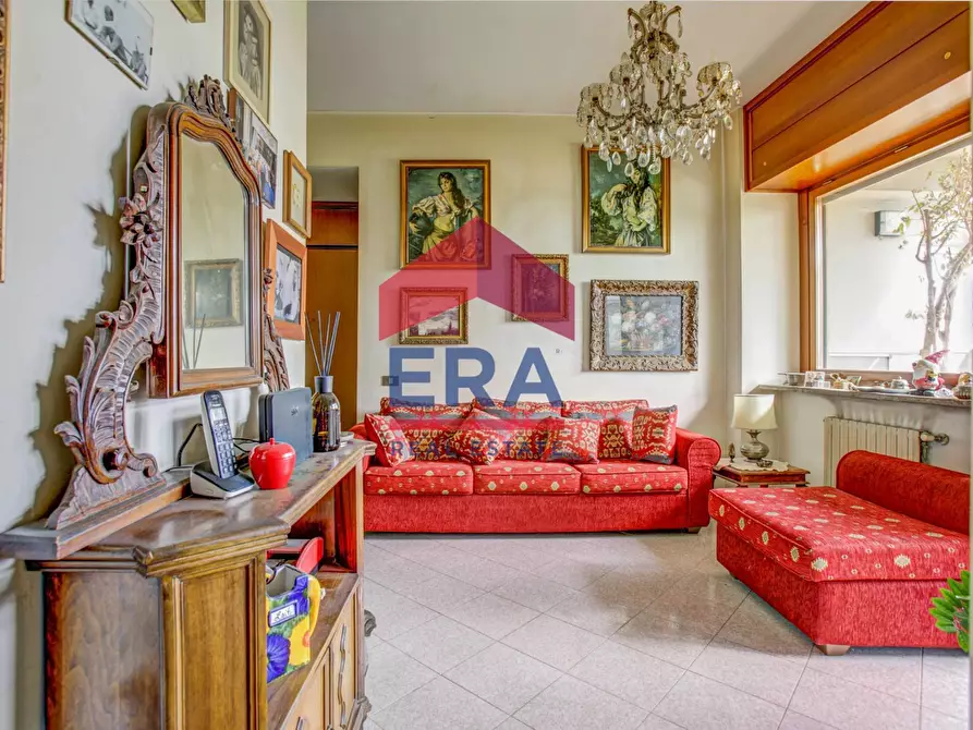 Immagine 5 di Appartamento in vendita  in Via Paolo Barison 84 a Roma