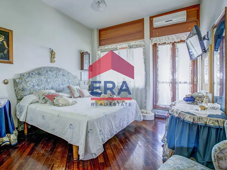 Immagine 11 di Appartamento in vendita  in Via Paolo Barison 84 a Roma