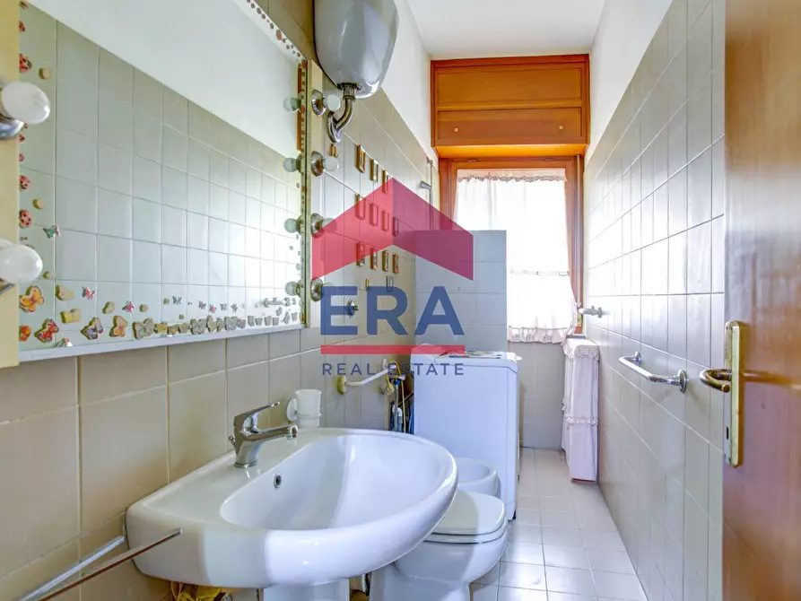 Immagine 18 di Appartamento in vendita  in Via Paolo Barison 84 a Roma