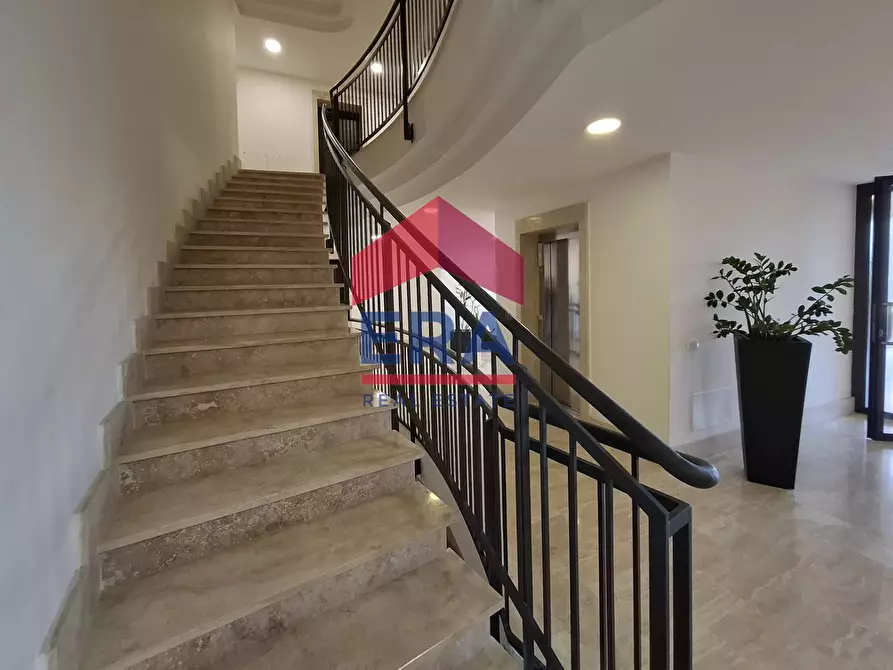 Immagine 6 di Appartamento in vendita  in Via Lina Bo Bardi a Roma