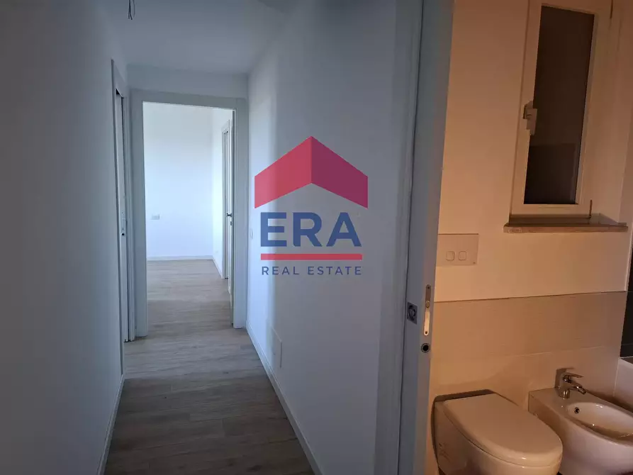 Immagine 16 di Appartamento in vendita  in Via Lina Bo Bardi a Roma