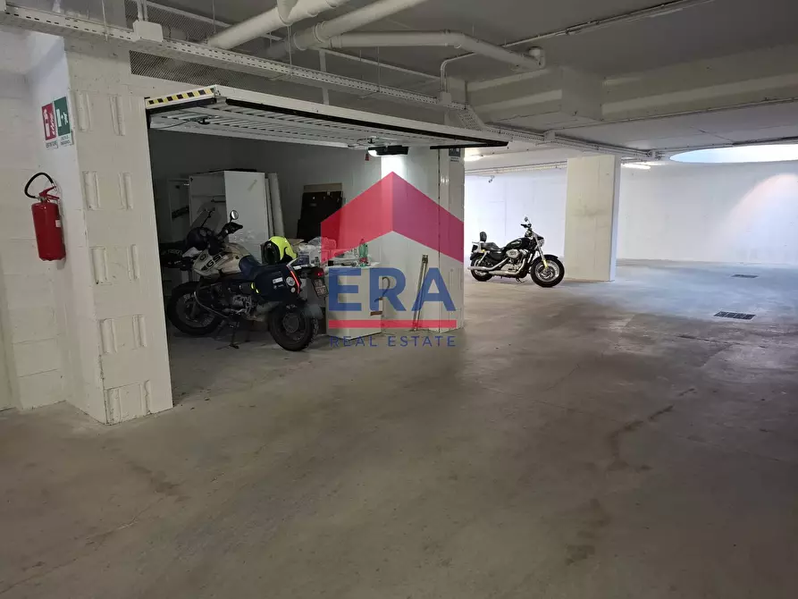 Immagine 27 di Appartamento in vendita  in Via Lina Bo Bardi a Roma