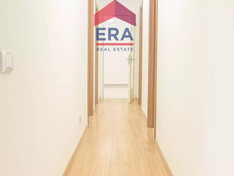 Immagine 10 di Locale commerciale in vendita  in Via Filippo Re 72 a Pomezia