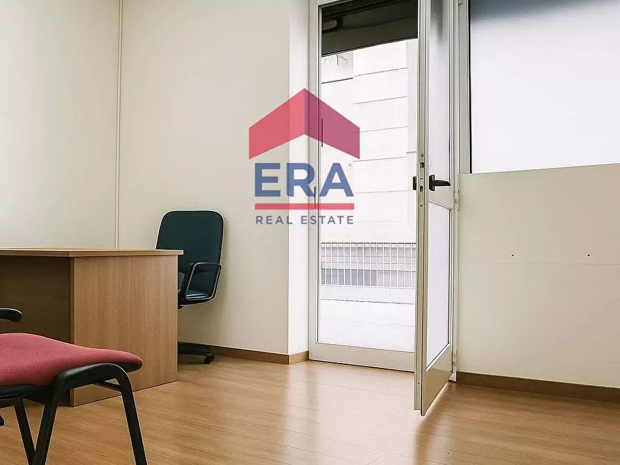 Immagine 18 di Locale commerciale in vendita  in Via Filippo Re 72 a Pomezia