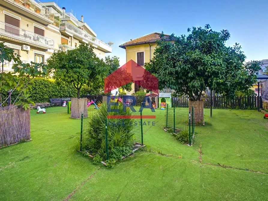 Immagine 16 di Villa in vendita  in Via Monviso 9 a Roma