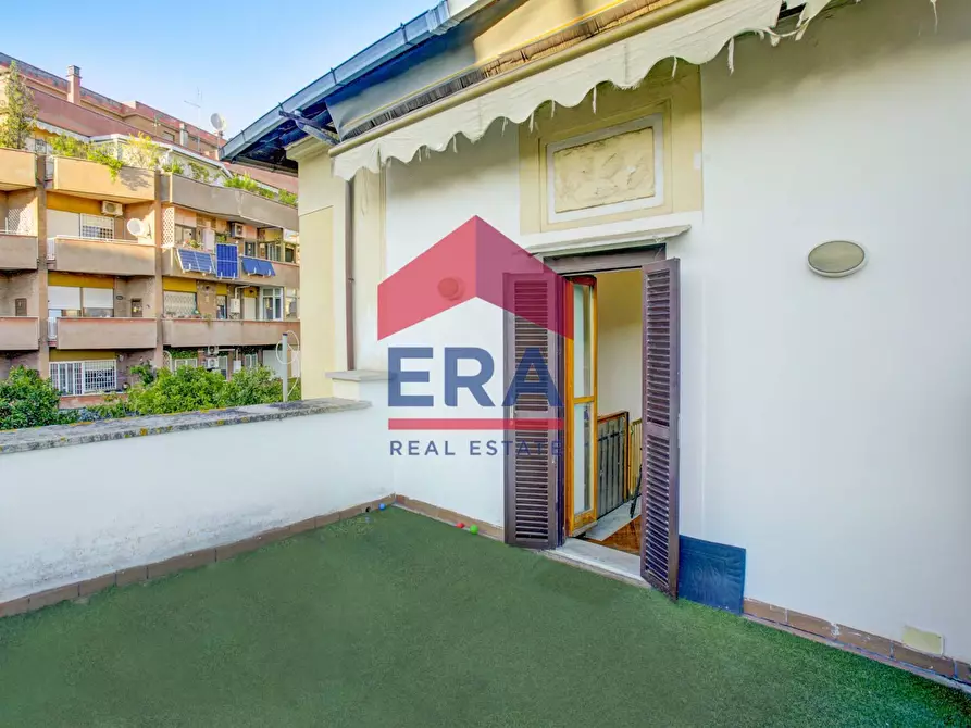 Immagine 22 di Villa in vendita  in Via Monviso 9 a Roma