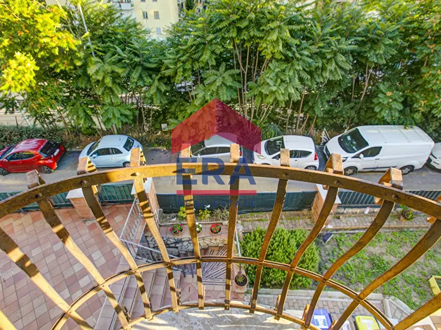 Immagine 23 di Villa in vendita  in Via Monviso 9 a Roma