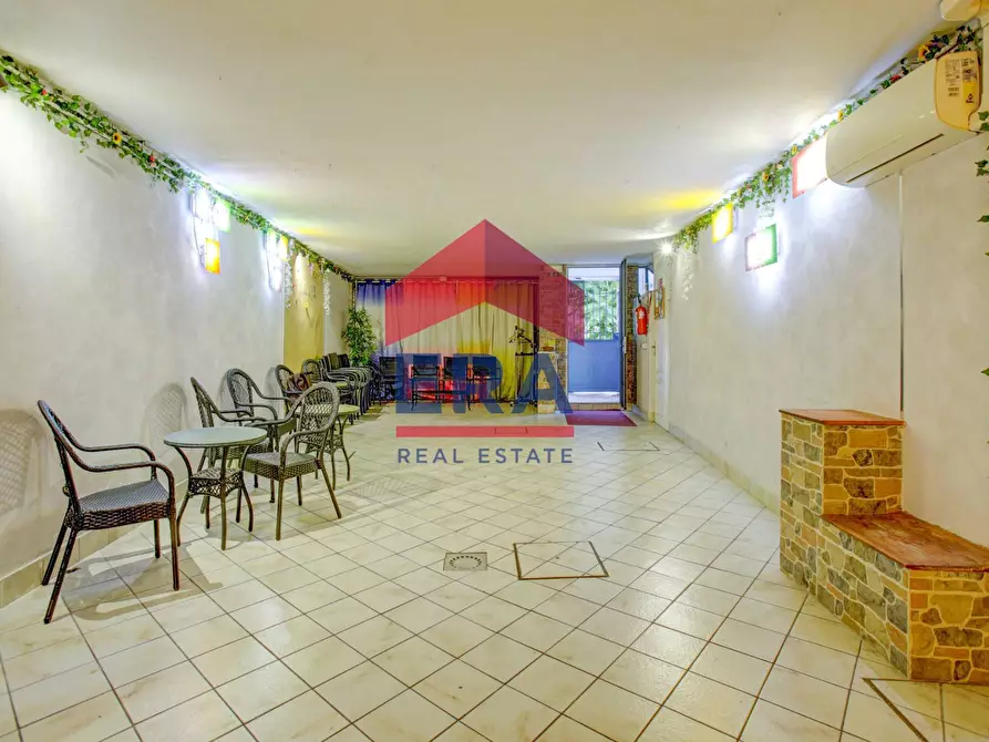 Immagine 27 di Villa in vendita  in Via Monviso 9 a Roma