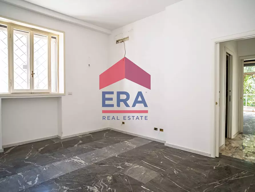 Immagine 15 di Appartamento in vendita  in Via San Valentino a Roma