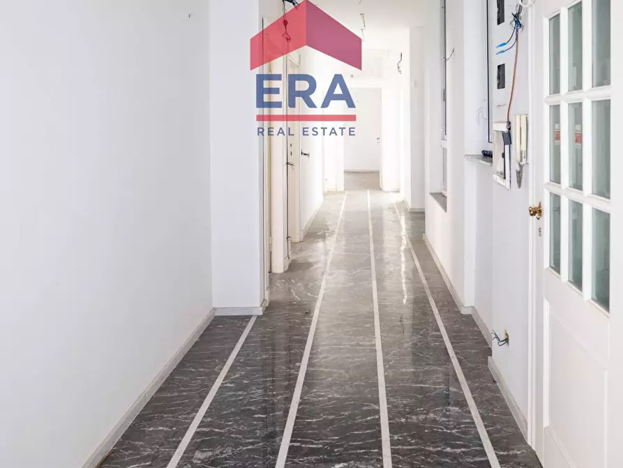 Immagine 10 di Appartamento in vendita  in Via San Valentino a Roma