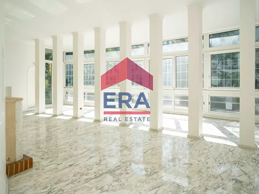 Immagine 4 di Appartamento in vendita  in Via San Valentino a Roma