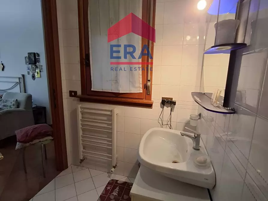 Immagine 9 di Appartamento in vendita  a Roma