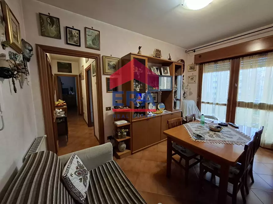 Immagine 13 di Appartamento in vendita  a Roma