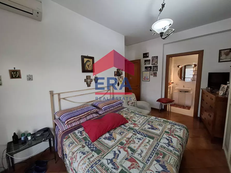 Immagine 23 di Appartamento in vendita  a Roma