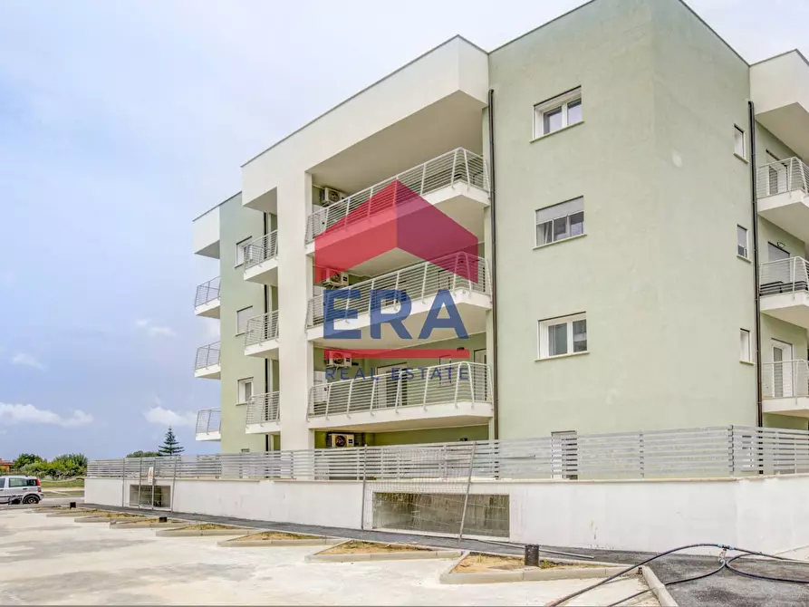 Immagine 3 di Appartamento in vendita  in VIA DI PRATICA DI MARE SNC a Pomezia