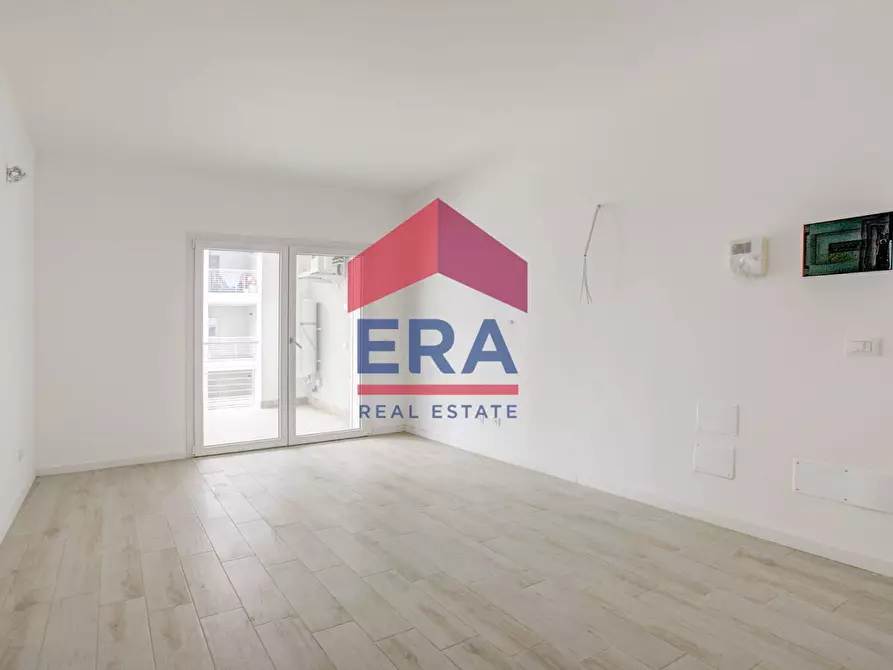 Immagine 5 di Appartamento in vendita  in VIA DI PRATICA DI MARE SNC a Pomezia