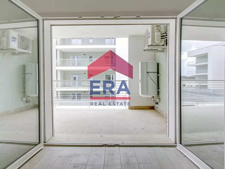 Immagine 8 di Appartamento in vendita  in VIA DI PRATICA DI MARE SNC a Pomezia