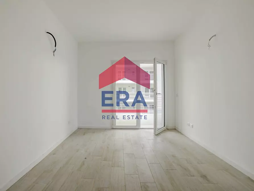 Immagine 12 di Appartamento in vendita  in VIA DI PRATICA DI MARE SNC a Pomezia