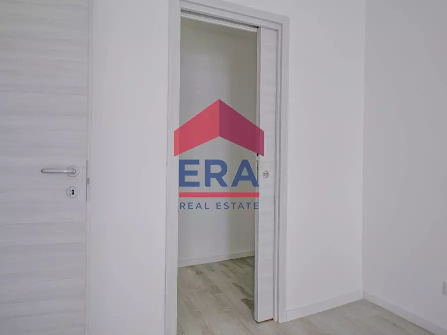 Immagine 14 di Appartamento in vendita  in VIA DI PRATICA DI MARE SNC a Pomezia