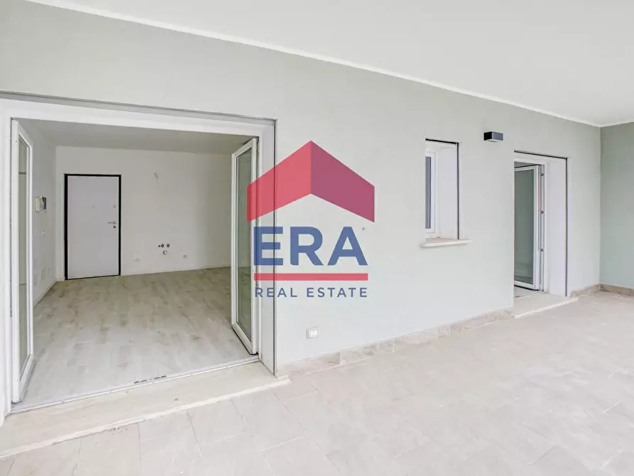 Immagine 25 di Appartamento in vendita  in VIA DI PRATICA DI MARE SNC a Pomezia