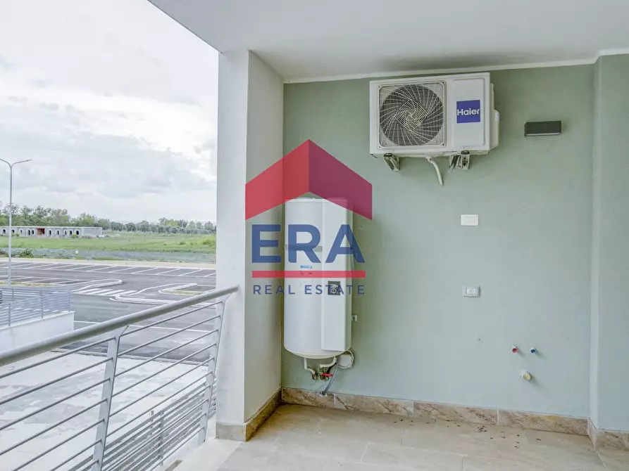 Immagine 27 di Appartamento in vendita  in VIA DI PRATICA DI MARE SNC a Pomezia