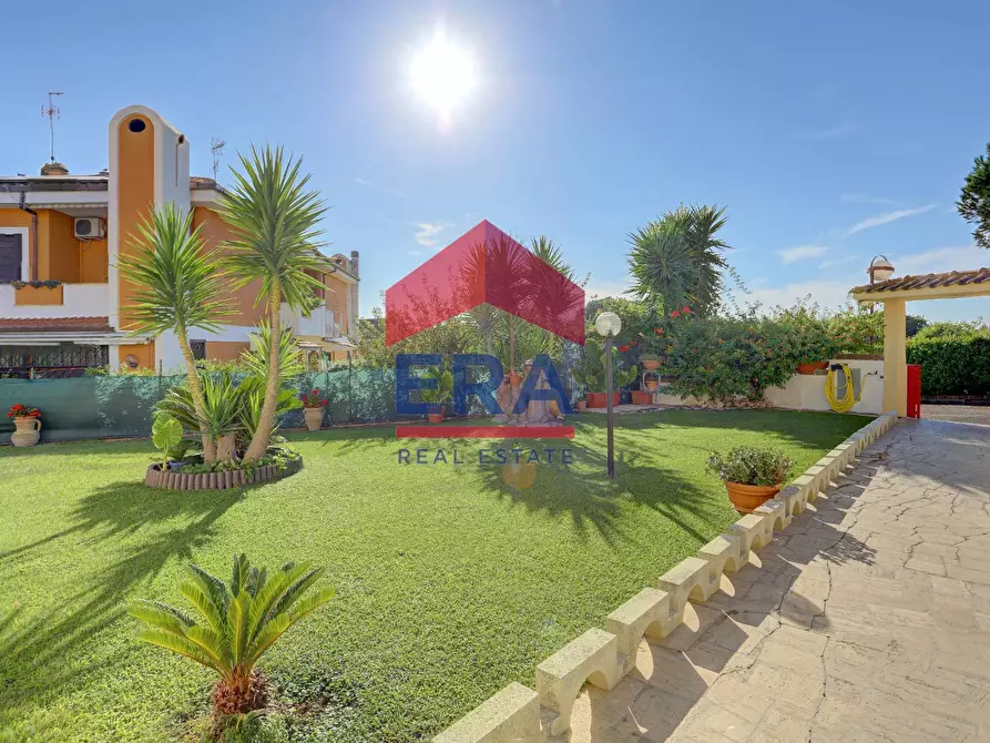 Immagine 3 di Villa in vendita  in Via Garigliano 42 a Ardea