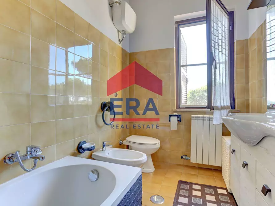 Immagine 14 di Villa in vendita  in Via Garigliano 42 a Ardea