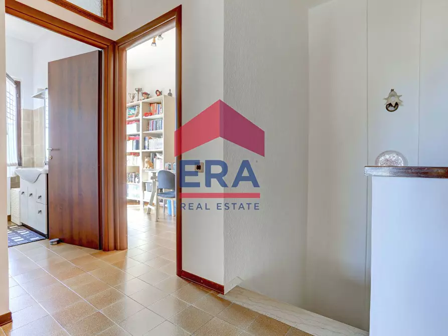 Immagine 15 di Villa in vendita  in Via Garigliano 42 a Ardea