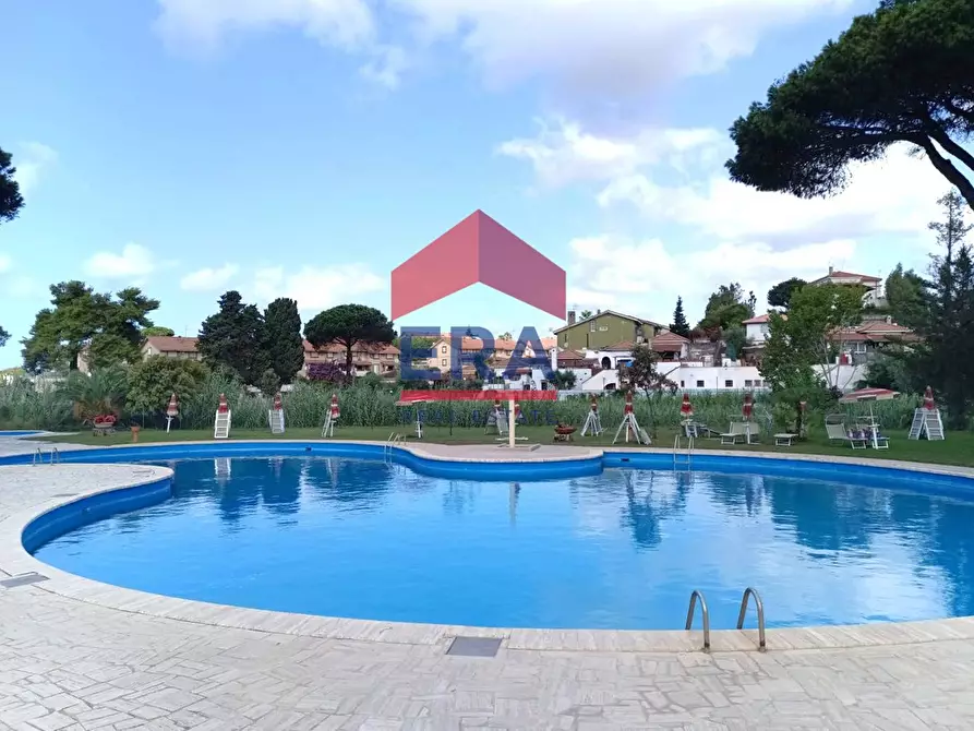 Immagine 29 di Villa in vendita  in Via Garigliano 42 a Ardea