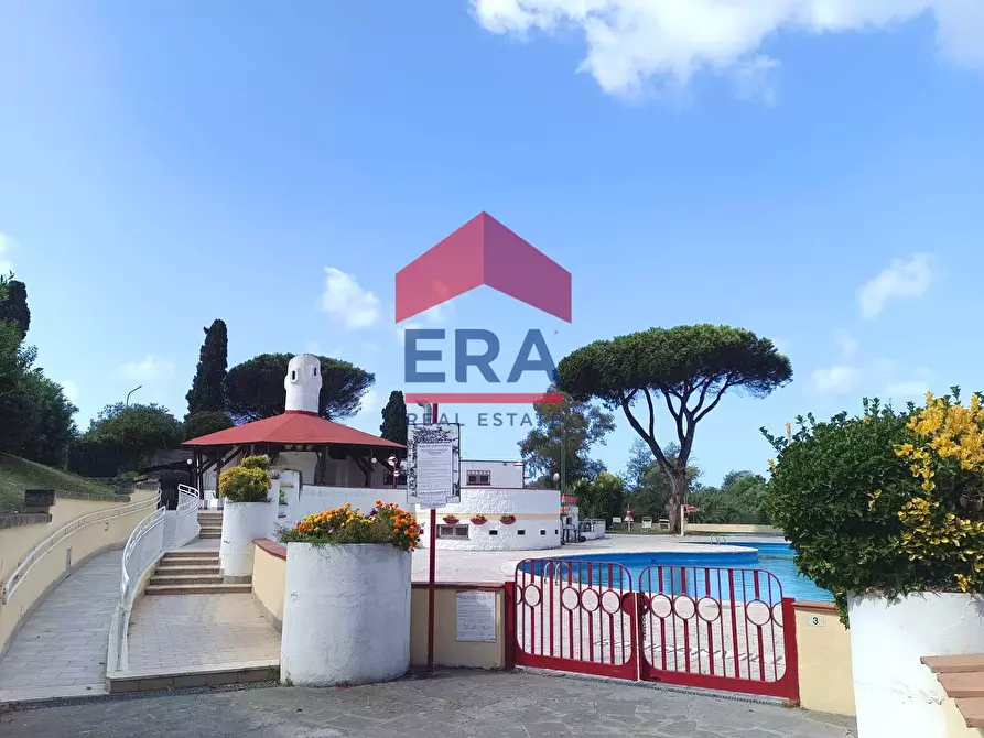 Immagine 30 di Villa in vendita  in Via Garigliano 42 a Ardea