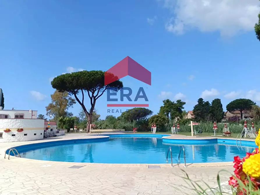 Immagine 31 di Villa in vendita  in Via Garigliano 42 a Ardea